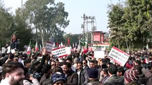  एसएफआई,सीटू ने अंकिता भंडारी और मेरठ में हुई घटना के विरोध में निकाला कैंडल मार्च..वामपंथी संगठनों ने कानून व्यवस्था को घेरा