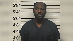 अमेरिका के मिसिसिपी में खूनी खेल: सिरफिरे ने बच्चे और पादरी समेत 6 लोगों को गोलियों से भूना; हमलावर गिरफ्तार