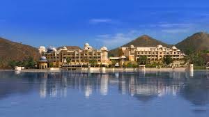 बाथरूम में था कपल, अचानक कमरे में घुसा वेटर..'द लीला पैलेस' पर ₹10 लाख का भारी जुर्माना