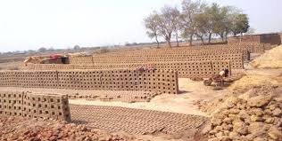 एनजीटी की मनाही के बावजूद सहारनपुर में धड़ल्ले से चल रहे हैं ईंट-भट्टे