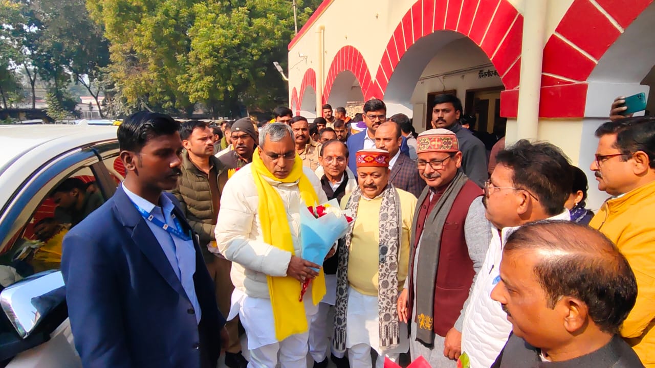 राजभर का अखिलेश पर तंज: बोले- '46 लाख मृत वोटरों को स्वर्ग से अखिलेश ही ला सकते हैं'; यूपी वोटर लिस्ट पर घमासान