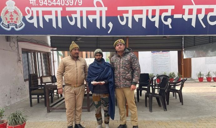 मेरठ: ऑपरेशन शस्त्र अभियान में बड़ी कार्रवाई, तमंचा-कारतूस के साथ 2 आरोपी गिरफ्तार