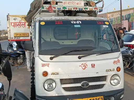 मेरठ में पार्सल वाहन में गाय तस्करी का भंडाफोड़, आरोपी गिरफ्तार