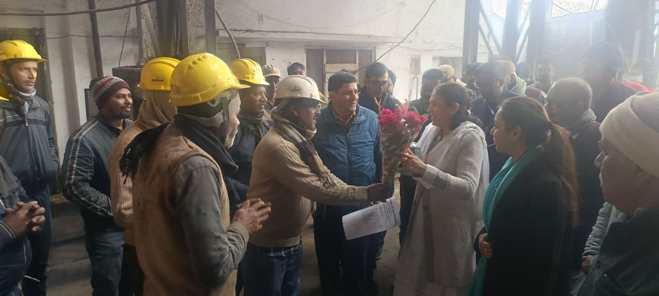 बागपत में अपर मुख्य सचिव ने किया रमाला शुगर मिल्स का निरीक्षण, किसान कल्याण पर जोर