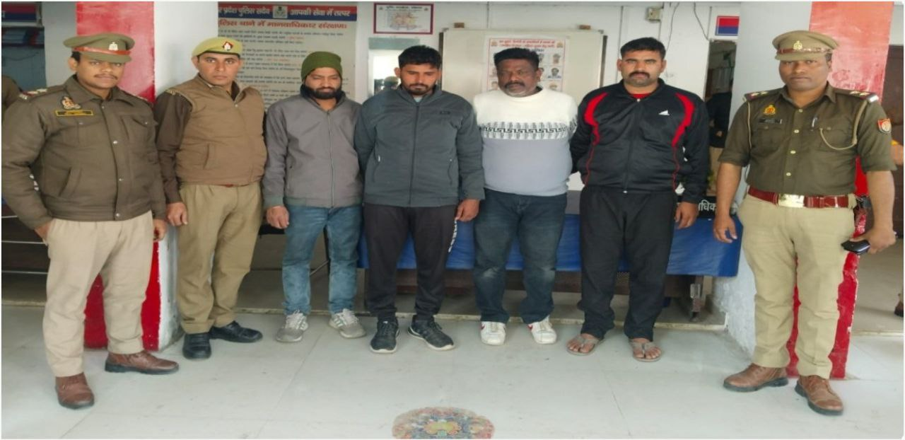 मेरठ में नौकरी के नाम पर ठगी करने वाले गैंग के चार शातिर गिरफ्तार