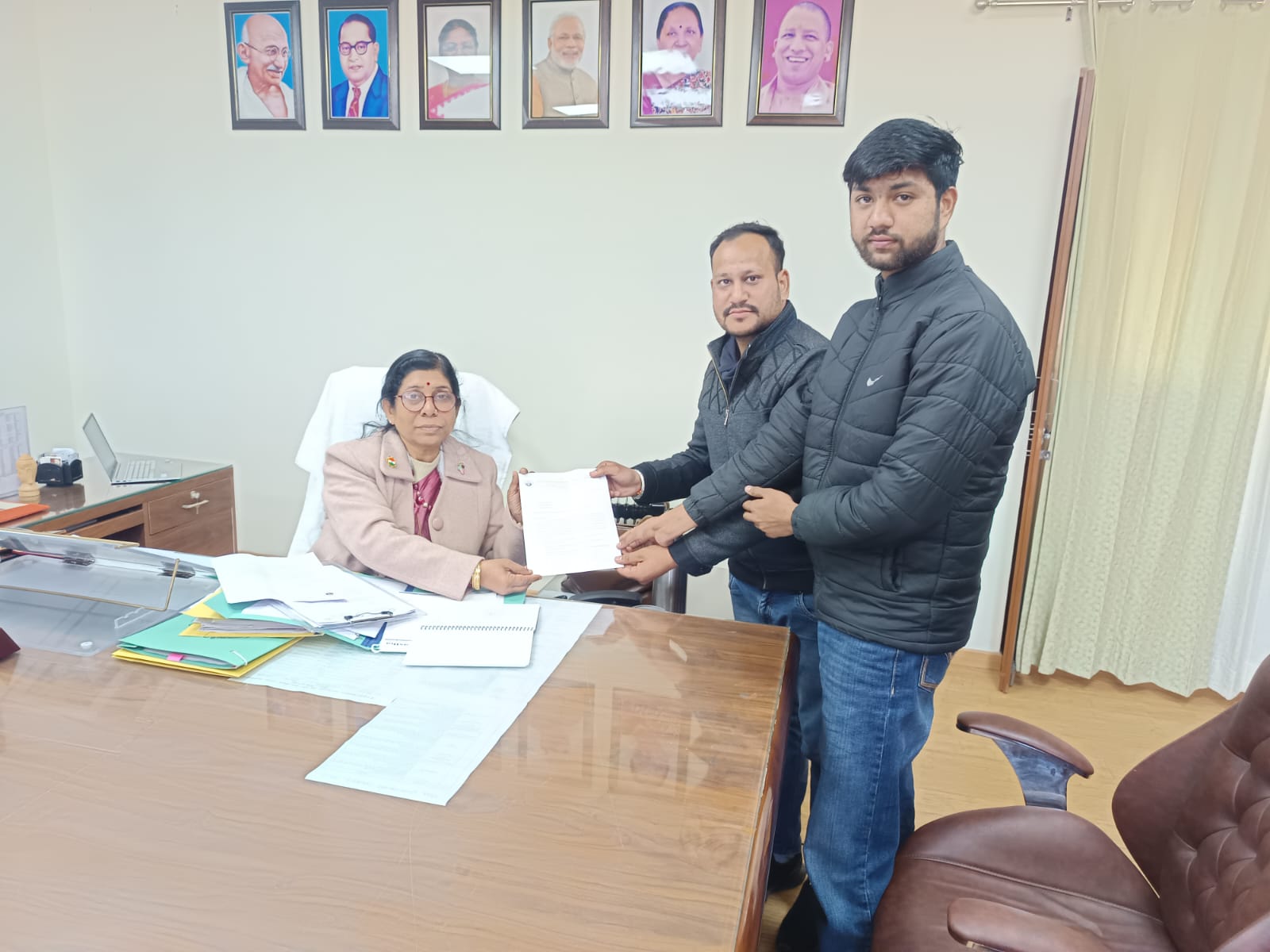 सहारनपुर: ABVP ने माँ शाकुंभरी विश्वविद्यालय परिसर में स्वामी विवेकानंद की प्रतिमा स्थापना की मांग की