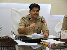 मेरठ रेंज में डीआईजी कलानिधि नैथानी के निर्देशन में अपराधियों पर कड़ी कार्रवाई, 50 गैंगस्टर मामले दर्ज