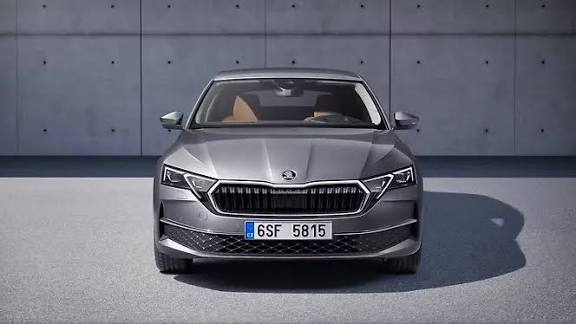 नई Skoda Kushaq Facelift जल्द होगी लॉन्च दमदार लुक और प्रीमियम फीचर्स के साथ