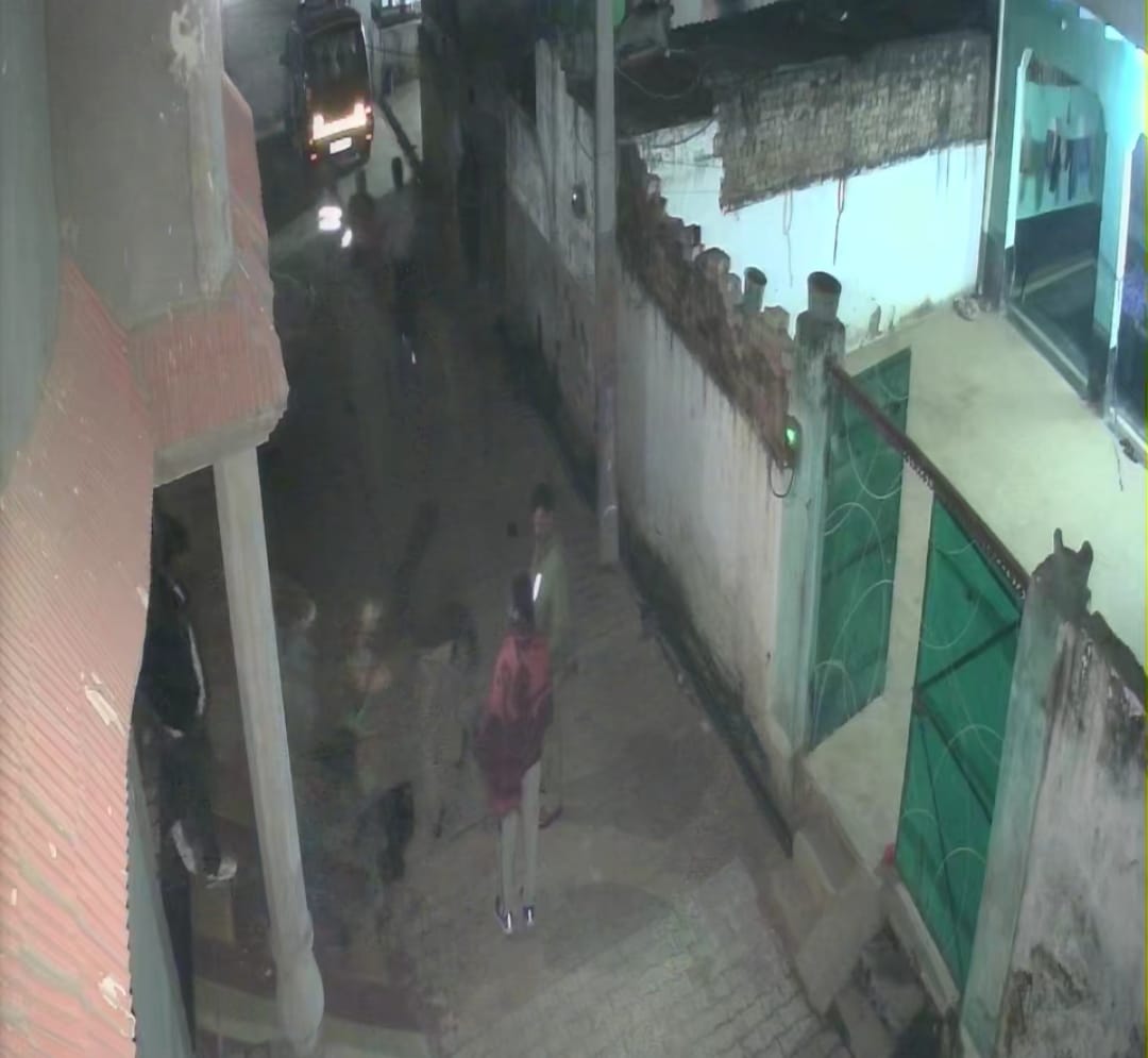 मुजफ्फरनगर में पीड़ित युवक ने डीजीपी से लगाई गुहार, पत्नी व ससुराल पक्ष पर झूठे मुकदमे में फंसाने और जान देने की धमकी का आरोप