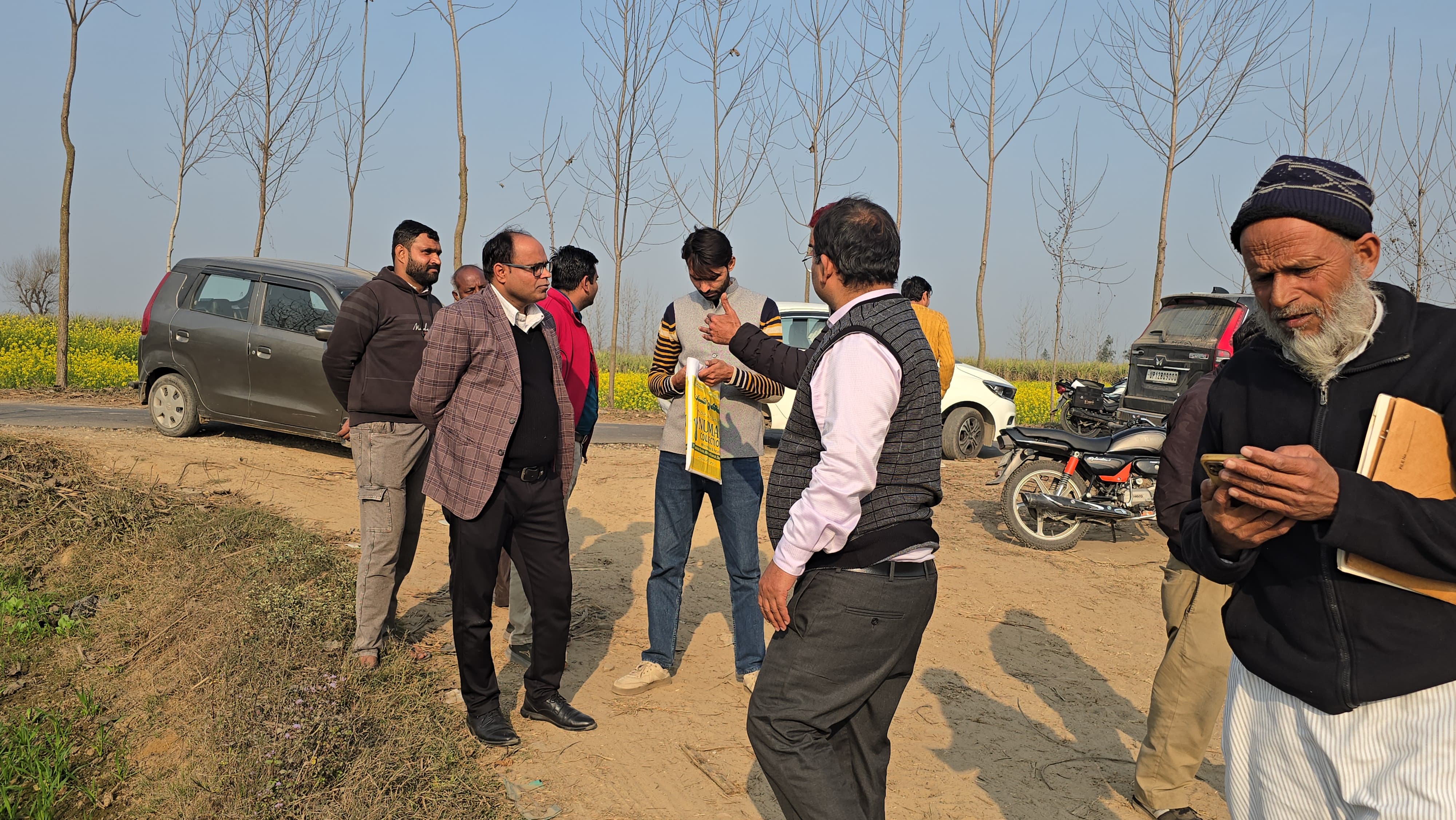 मुजफ्फरनगर में ग्राम प्रधान पर भ्रष्टाचार के गंभीर आरोप, 5 साल में 26 फ्रिज खरीदे, मौके पर मिले सिर्फ 17