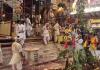 मथुरा में गोवर्धन पूजा का भव्य आयोजन: द्वारिकाधीश मंदिर में उमड़ा भक्तों का सैलाब