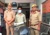 सहारनपुर पुलिस ने अवैध चाकू के साथ आरोपी को गिरफ्तार कर चोरी की बाईक बरामद की