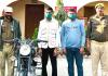 सहारनपुर: फतेहपुर पुलिस ने बाइक चोरों को गिरफ्तार कर चोरी की बुलेट बरामद की