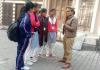 मुजफ्फरनगर पुलिस का एक्शन: 'मिशन शक्ति 5.0' के तहत एंटी-रोमियो टीमों ने महिलाओं को सिखाया सुरक्षा का पाठ, हेल्पलाइन नंबरों की दी जानकारी