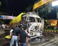 यमुनानगर में बेकाबू ट्रक डिवाइडर तोड़ पुलिस पोस्ट में घुसा, बाल-बाल बचे पुलिस कर्मी