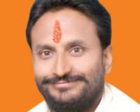 उन्नाव में BJP विधायक पर गंभीर आरोप: युवक ने छत पर खुद को लगाई आग, हालत गंभीर