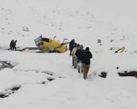 एवरेस्ट बेस कैंप के पास हेलीकॉप्टर क्रैश, पायलट बाल-बाल बचा