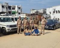 अमरोहा पुलिस ने खोला हाई-टेक कार चोर गैंग का राज़! 65 लाख की 6 लग्जरी गाड़ियां बरामद, 4 बदमाश अब भी फरार