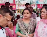 मेरठ में महिला व्यापारियों ने भाजपा नेता को घेरा, बुलडोजर वाली नाराजगी का वीडियो वायरल