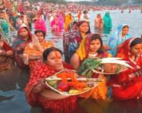 जुहू तट से उठे छठ के 'सूर्य': 34 साल पहले 60 परिवारों की शुरुआत, आज लाखों की आस्था
