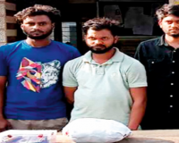मेरठ में टाइटन वर्ल्ड शोरूम मैनेजर से लूट के तीन आरोपियों को पुलिस ने किया गिरफ्तार