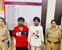 मेरठ में पुलिस ने लड़कियों पर फब्तियां कसने वाले दो मनचलों को दबोचा, मिशन शक्ति टीम की कार्रवाई