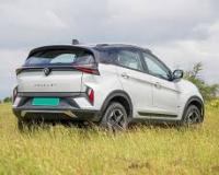 Tata Nexon 2025: जबरदस्त फीचर्स, दमदार इंजन और 5-स्टार सेफ्टी रेटिंग के साथ, जानिए क्यों यह SUV सबकी फेवरेट