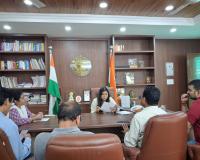 नोएडा में जिलाधिकारी मेधा रूपम ने सेक्टर-27 में जनसुनवाई कर नागरिकों की समस्याओं का किया समाधान