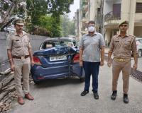नोएडा में कार बैक करने की दो अलग-अलग घटनाएं: 4 वर्षीय बच्चे की मौत, महिला की टांग टूटी; दो चालक गिरफ्तार