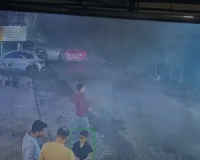 गाज़ियाबाद में पिस्टल से फायरिंग और पटाखों का वायरल वीडियो, पुलिस प्रशासन को खुली चुनौती!