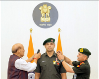 नीरज चोपड़ा बने मानद लेफ्टिनेंट कर्नल, रक्षा मंत्री राजनाथ सिंह ने किया सम्मानित