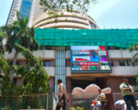 सपाट खुले भारतीय शेयर बाजार, निफ्टी 25,900 स्तर से नीचे कारोबार कर रहा