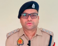 गाजियाबाद के तुलसी निकेतन में फ्लैट में आग, महिला और छह वर्षीय बच्ची अचेत अवस्था में मिलीं