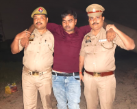 वाराणसी में 25 हजार के इनामी सुपारी किलर गिरफ्तार, मुठभेड़ में पैर में लगी गोली