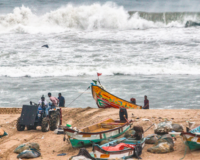 चक्रवात ‘मोंथा’ आंध्र तट से टकराया, तेज हवाओं और भारी बारिश से तबाही