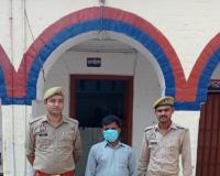 शामली पुलिस को बड़ी सफलता: झिंझाना में जानलेवा हमले के मुख्य आरोपी तय्यूब को गिरफ्तार, एक बाल अपचारी भी हिरासत में