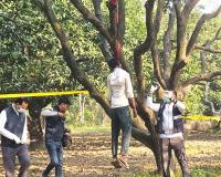 सहारनपुर के कैलाशपुर में आम के बाग में युवक का शव लटका मिला