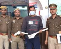 सहारनपुर: देवबंद पुलिस ने हत्या के प्रयास में वांछित हिस्ट्रीशीटर को तमंचे सहित किया गिरफ्तार