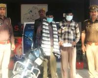 सहारनपुर पुलिस ने दबोचे दो नशा तस्कर, बरामद 400 ग्राम चरस और चोरी की बाइक