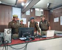 नोएडा: एसीपी राजीव गुप्ता ने थाना सूरजपुर का त्रैमासिक निरीक्षण किया