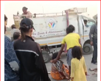 नोएडा फ्लाईओवर हादसा: श्रद्धालुओं से भरी पिकअप पलटी, दो की मौत, 16 घायल