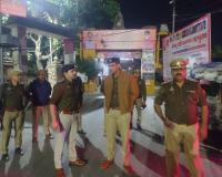 देवबंद में दिल्ली बम धमाके के बाद हाई अलर्ट, पुलिस ने फ्लैग मार्च कर बढ़ाई सुरक्षा