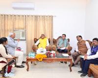 आमजन की समस्याओं का समयबद्धता एवं गुणवत्ता के साथ हो निस्तारण : कैबिनेट मंत्री ओम प्रकाश राजभर 