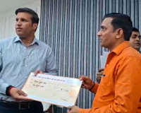 गाज़ियाबाद में उत्कृष्ट प्रदर्शन करने वाले बीएलओज़ को जिला प्रशासन ने किया सम्मानित