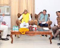 सहारनपुर में पंचायती राज मंत्री ओम प्रकाश राजभर ने विकास कार्यों में तेजी और आमजन की समस्याओं के समयबद्ध निस्तारण के दिए निर्देश