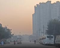 दिल्ली में एक्यूआई पहुंचा 385 के पार, डॉक्टरों ने लोगों को दी ये सलाह