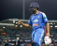 रोहित शर्मा के पास गोल्डन चांस, वनडे फॉर्मेट में 'सिक्सर किंग' बनने से चंद कदम दूर 