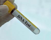 दिल्ली विस्फोट कार चला रहे व्यक्ति की माँ को जम्मू-कश्मीर के पुलवामा में डीएनए परीक्षण के लिए बुलाया गया