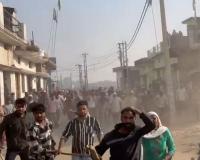 बरेली में कूड़े पर जंग : पड़ाेसियाें में लाठी-डंडे चले, पथराव में दर्जनभर लोग घायल