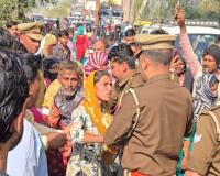 बिजनौर में चार दिन से लापता व्यक्ति का शव आम के बाग में मिला: हत्या का आरोप लगाकर परिजनों ने किया हंगामा